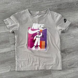 Nike Kids Gray T-Shirt with Colorful Graphic
